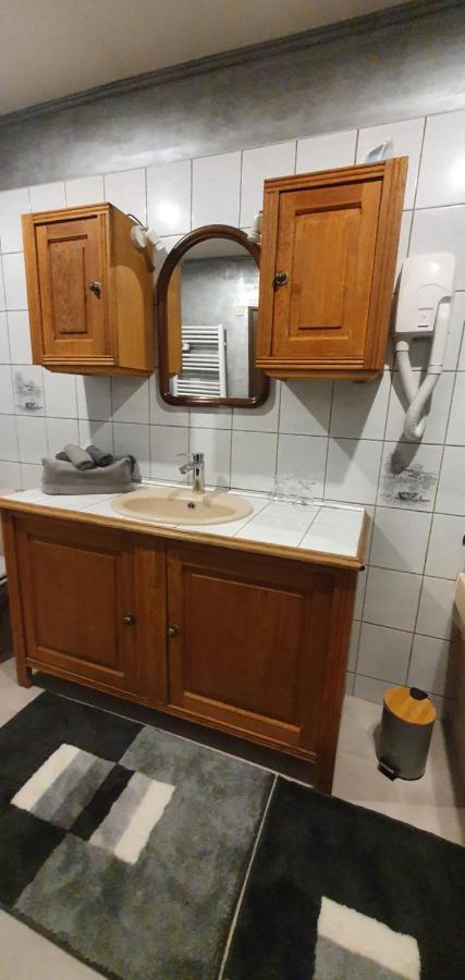Au Chambellan Panzió Ay-Champagne Kültér fotó