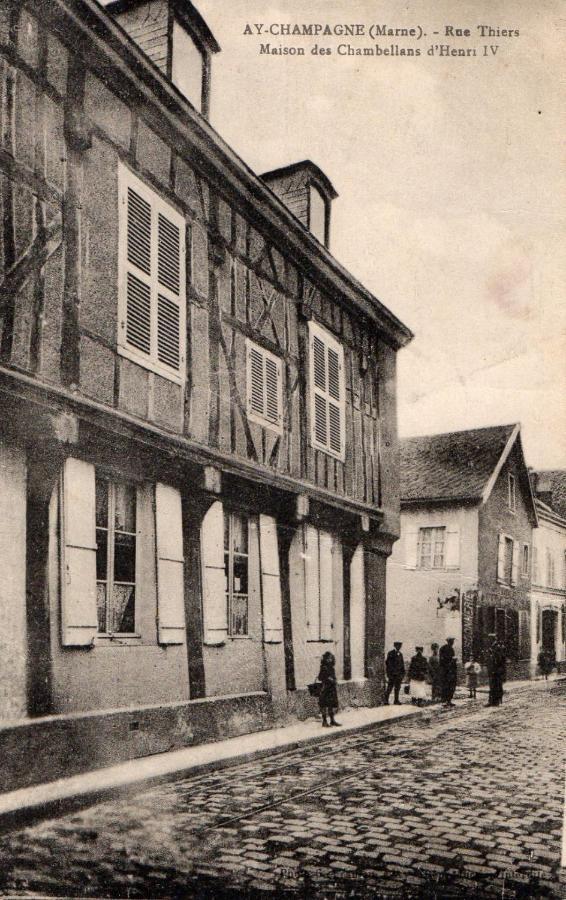Au Chambellan Panzió Ay-Champagne Kültér fotó